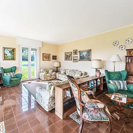 Villa Elisa *
